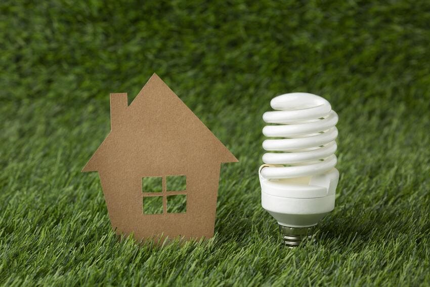 Referencia al estàlvi de la energía a favor de la energía verda.